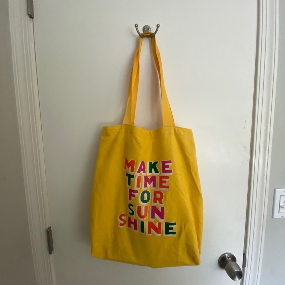 “Make Time For Sunshine” Tote